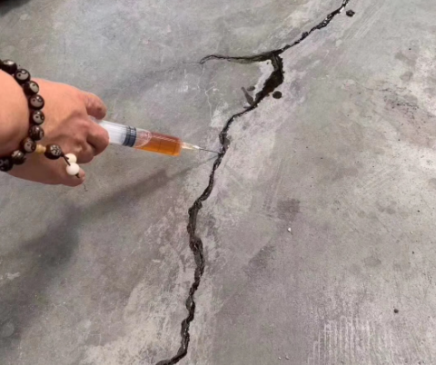 历下混凝土裂缝修补技术详解​